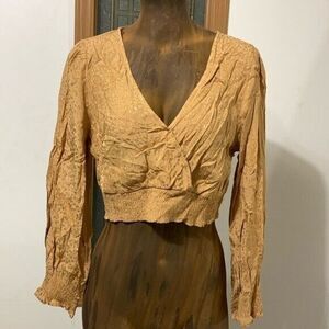 Kirious Crop Top Cut-out Back Gold Beige Leopard